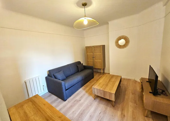 Apartment Comme Pres Du Metro Clichy